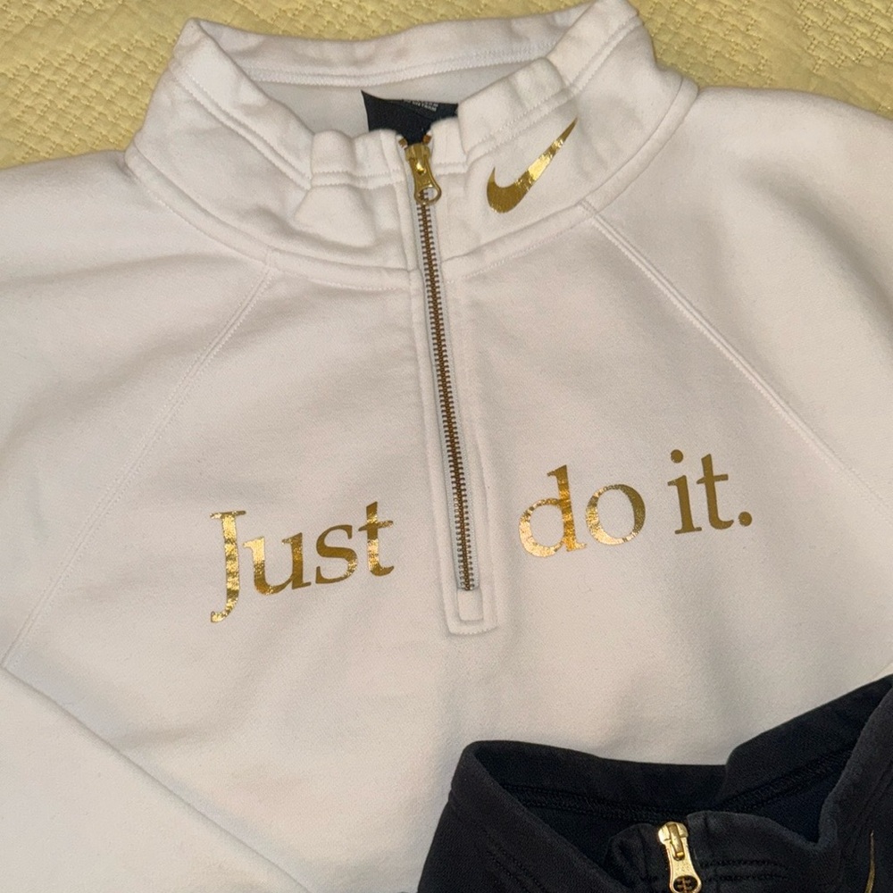 Nike Just Do It Embellished in Foil lettering. GUC Medium Black Gold L14 - Picture 3 of 7